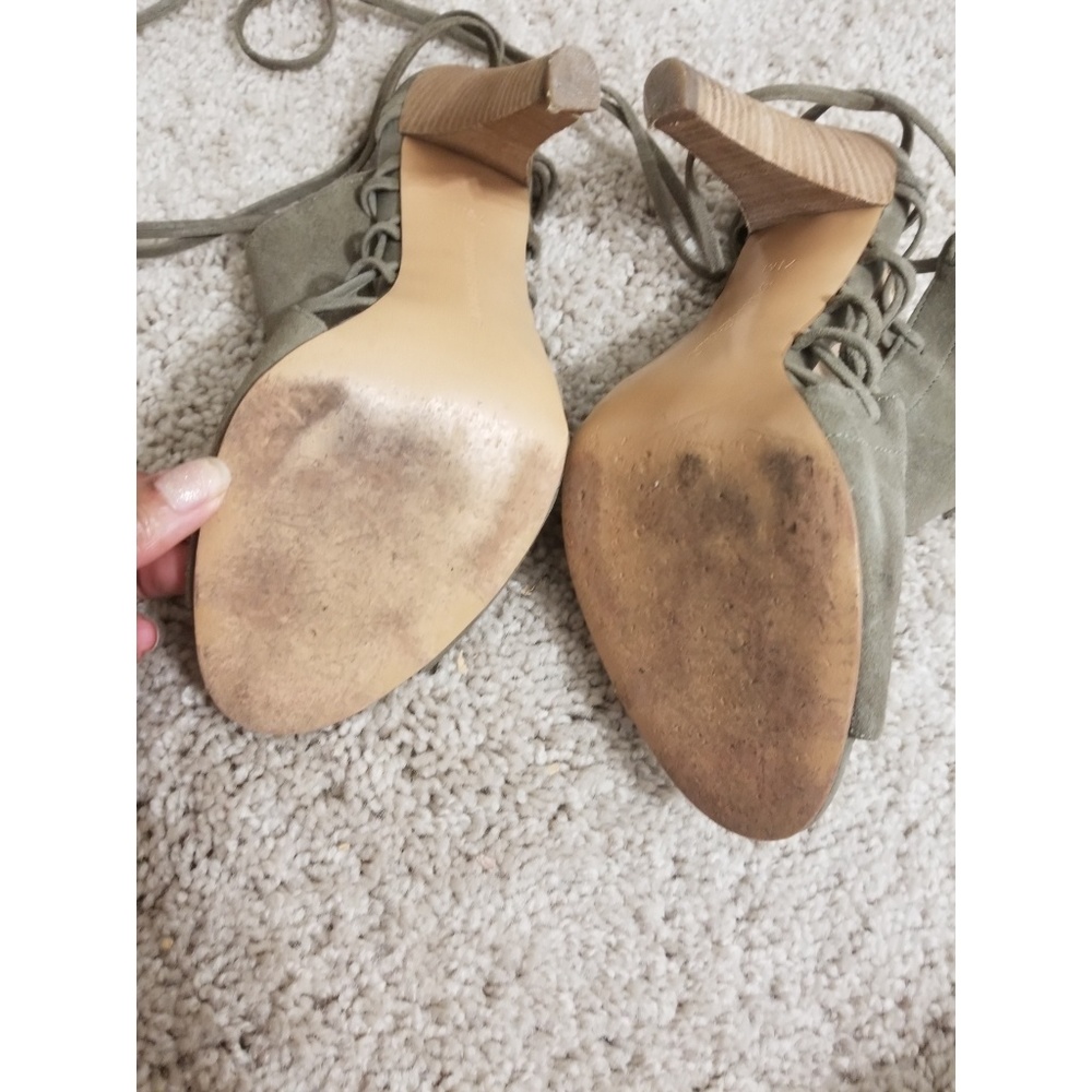 ☀️Banana republic olive green suede sandals - Picture 7 of 7